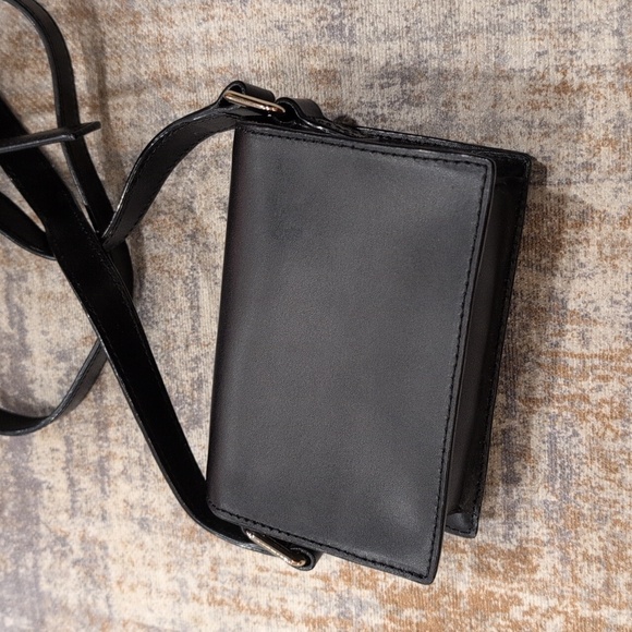 Kate Spade Black Camera Strap with Gold Design - Picture 6 of 7